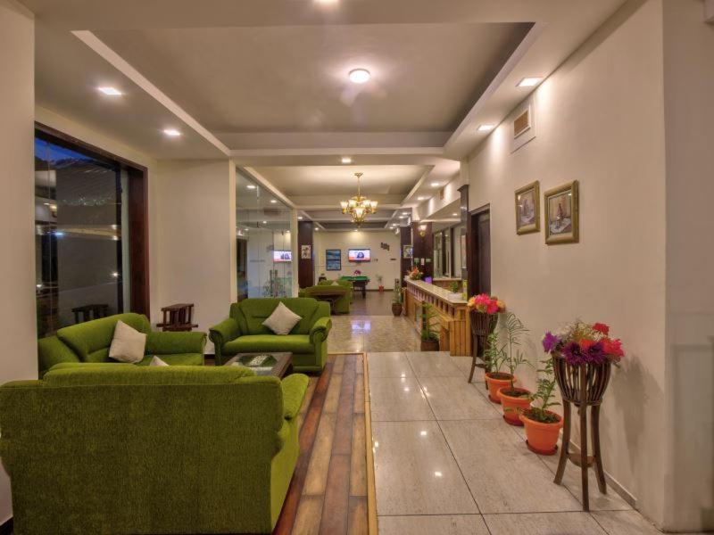 The Katoch Grand Resort Manāli Kültér fotó