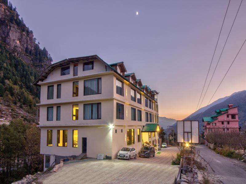 The Katoch Grand Resort Manāli Kültér fotó