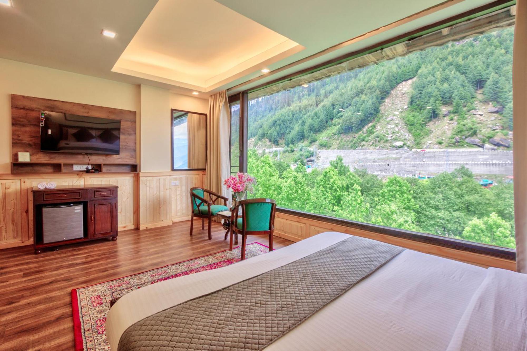 The Katoch Grand Resort Manāli Kültér fotó
