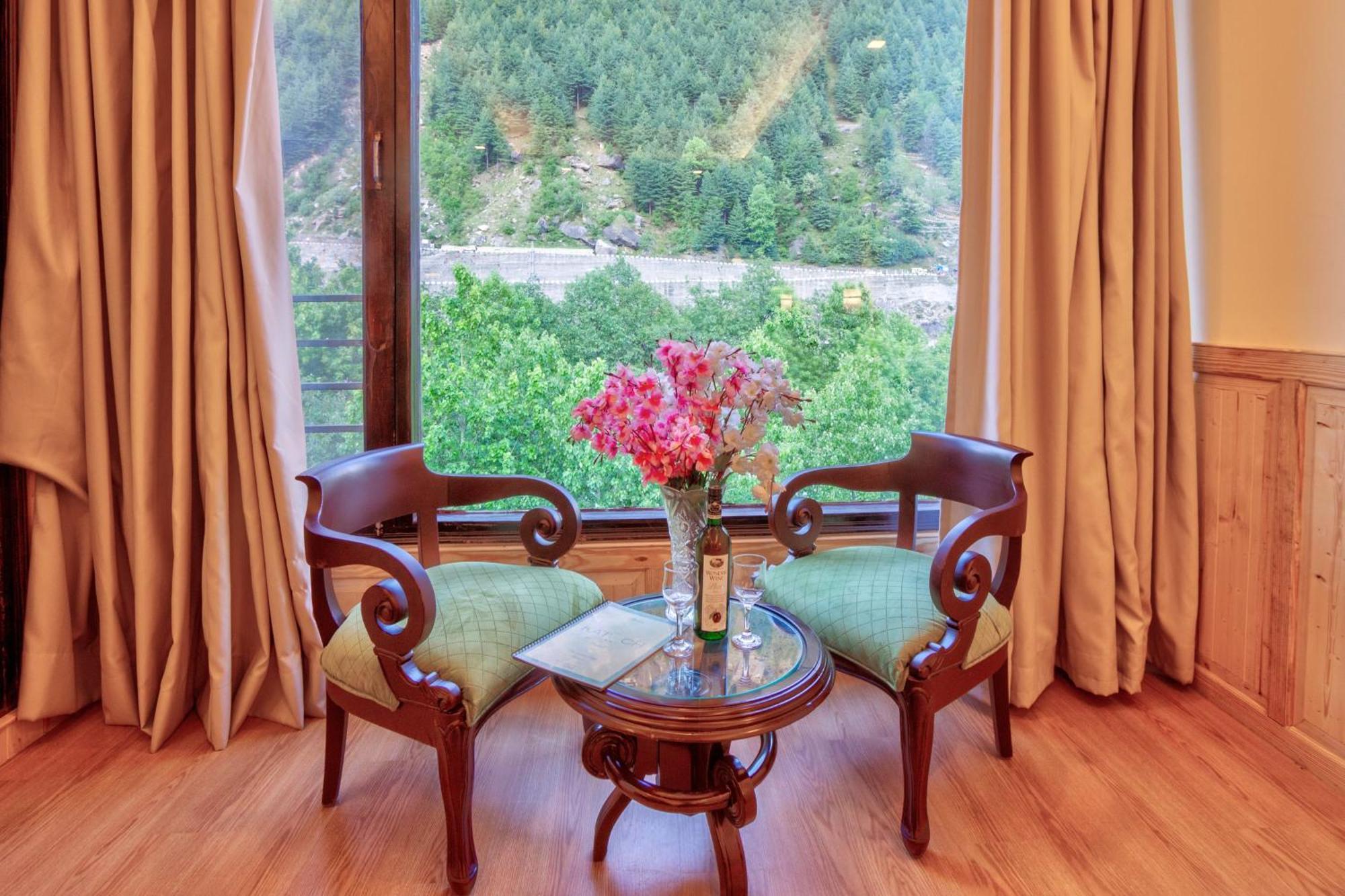 The Katoch Grand Resort Manāli Kültér fotó