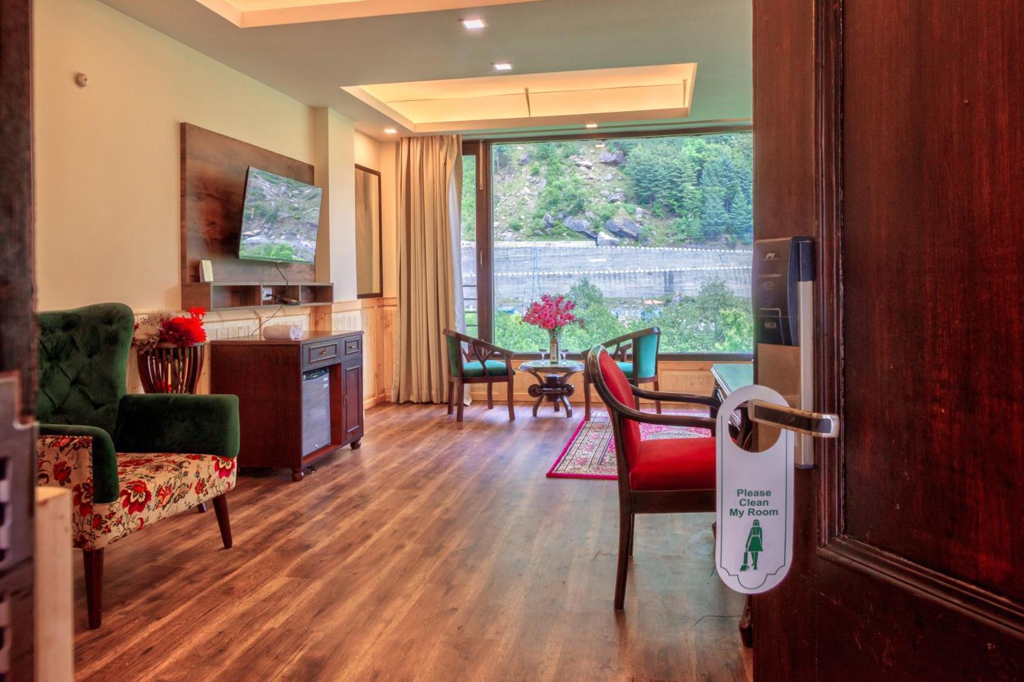 The Katoch Grand Resort Manāli Kültér fotó