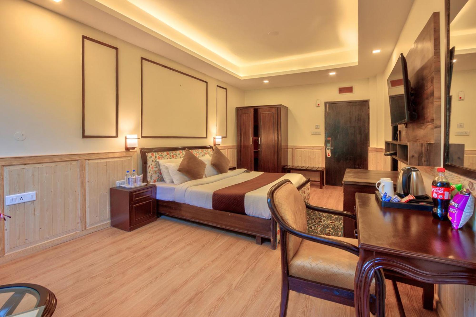 The Katoch Grand Resort Manāli Kültér fotó