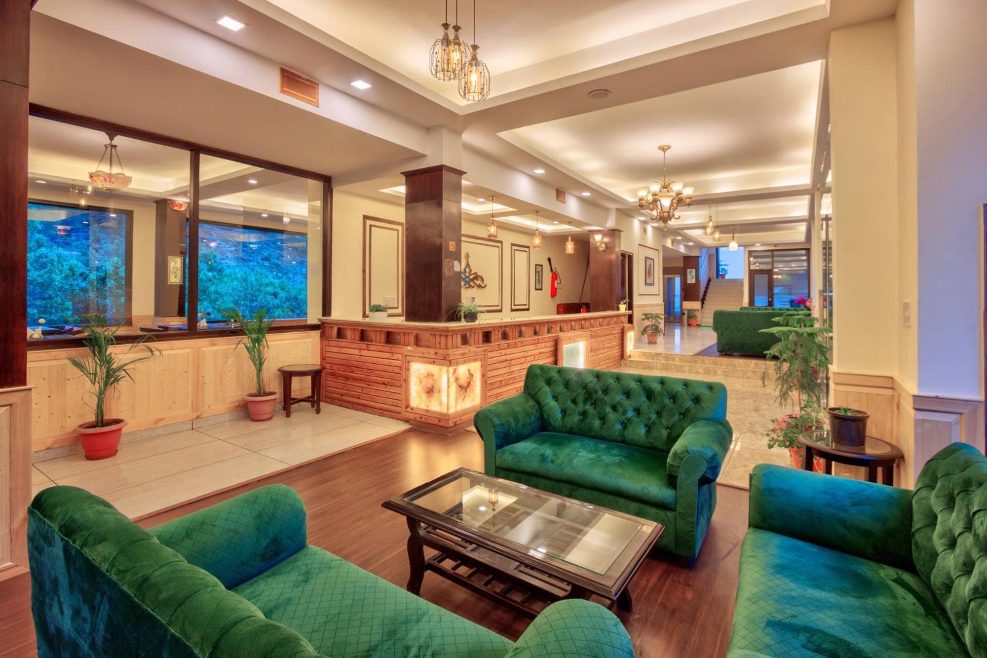 The Katoch Grand Resort Manāli Kültér fotó