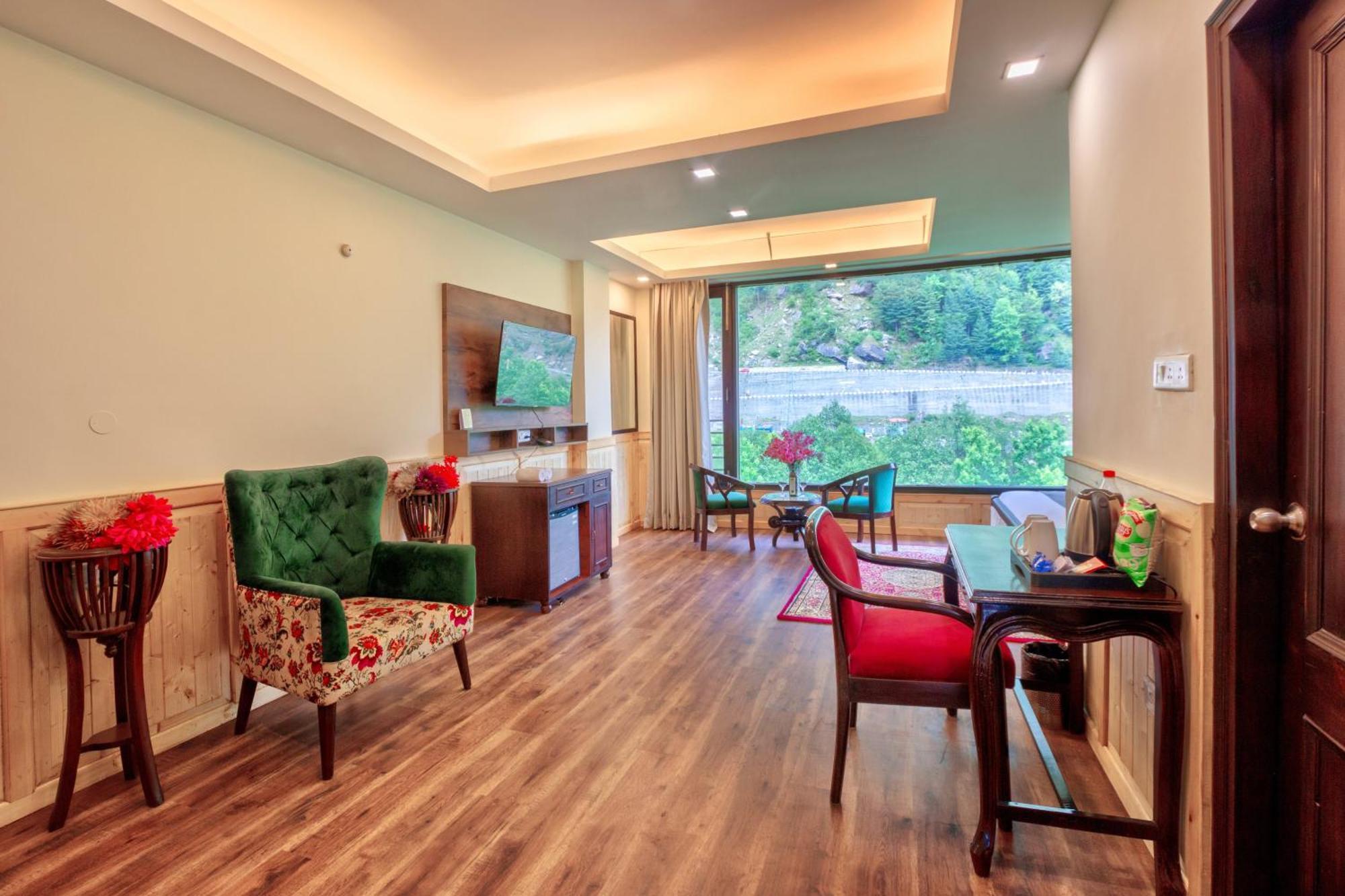 The Katoch Grand Resort Manāli Kültér fotó